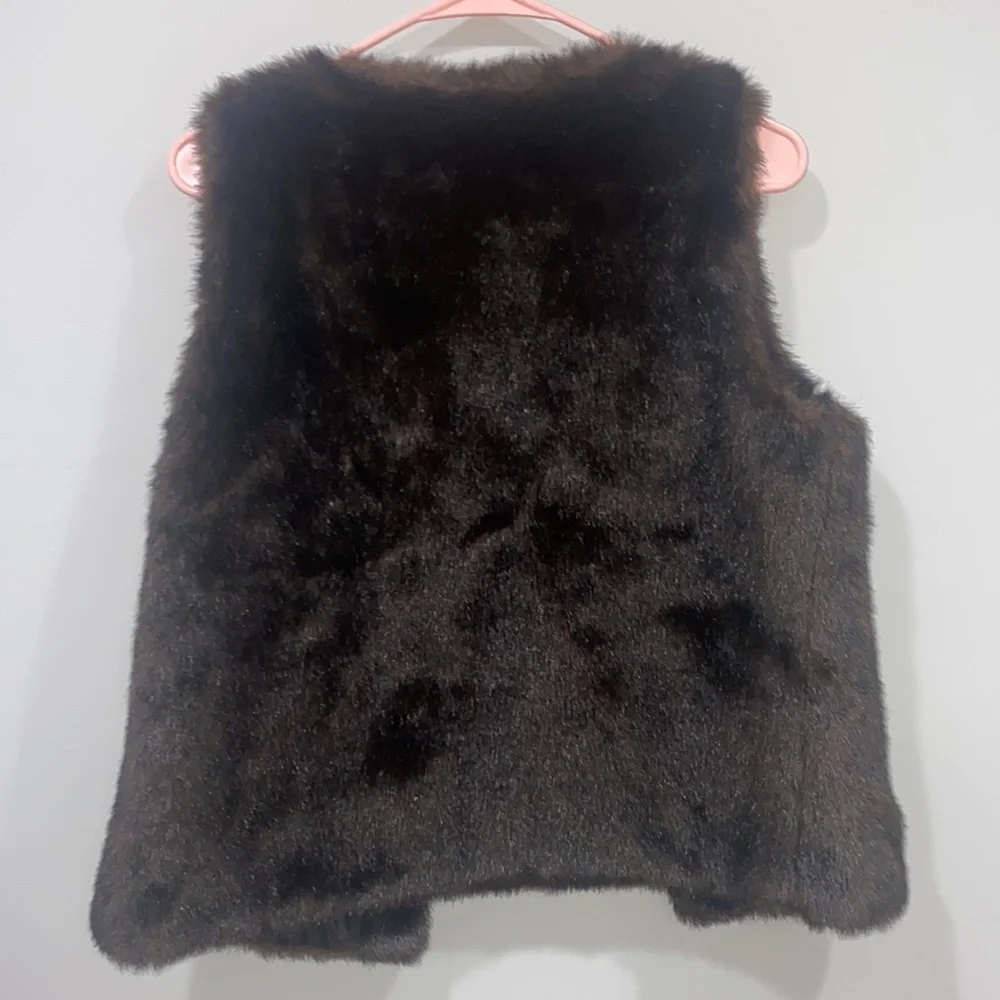 Women’s fur vest size medium - Picture 4 of 4